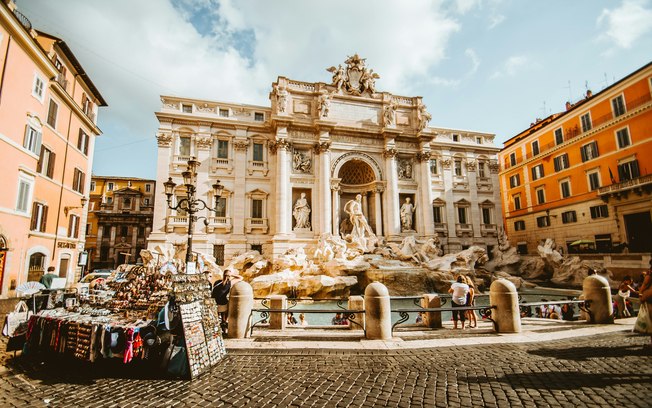 Fontana di Trevi tem acesso limitado e cobrança de ingresso ganha força