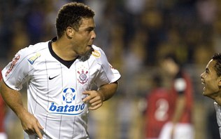 Corinthians tem virada épica sobre Athletico na Copa do Brasil