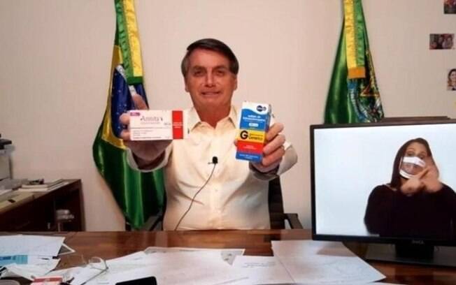 Bolsonaro fez campanhas de incentivo em lives no Facebook para uso de medicamentos sem comprovação científica contra Covid-19