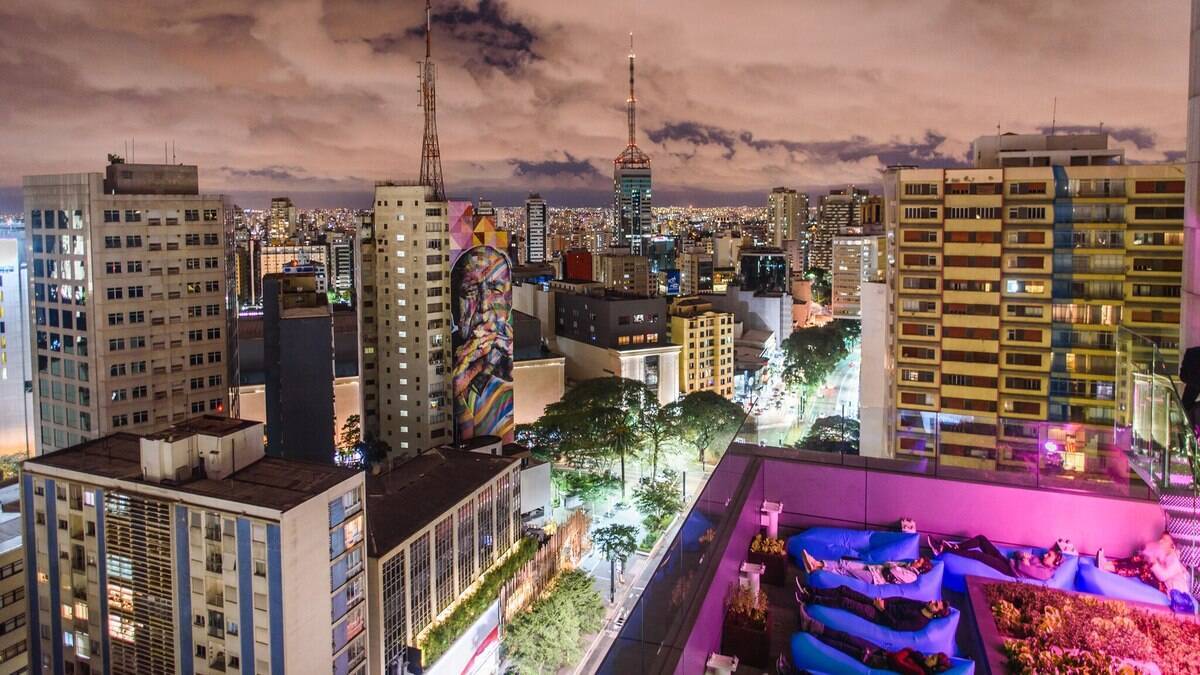 Avenida Paulista faz 130 anos e mira futuro mais verde - Estadão