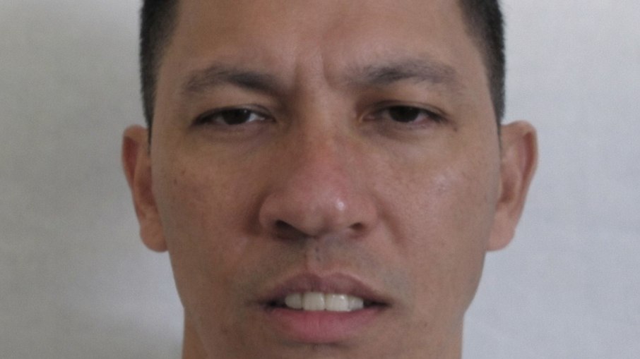 Denis Kelvin Tsuyoshi Yoshitake (Japonês)