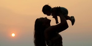 Nasce Rás, filho de MC Daniel e Lorena Maria