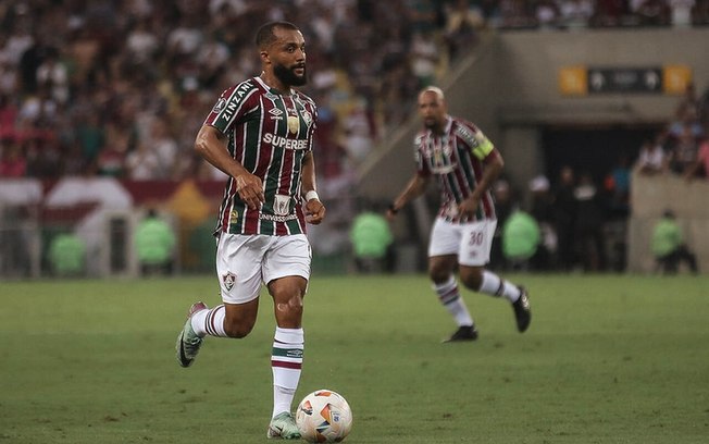 Samuel Xavier em ação no Maracanã, pelo Tricolor das Laranjeiras