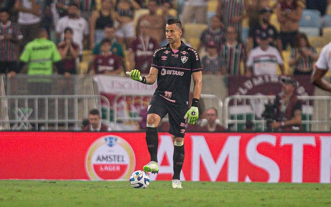 Fãbio foi o melhor em campo neste 0 a 0 do Flu com o Verro Porteño. em Assunção