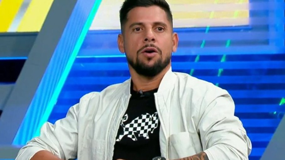 Cicinho detona São Paulo após derrota para o Mirassol