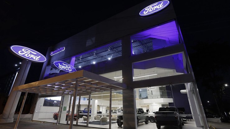 Ford%20inicia%20implanta%C3%A7%C3%A3o%20de%20lojas%20Signature%202.0%20no%20Brasil