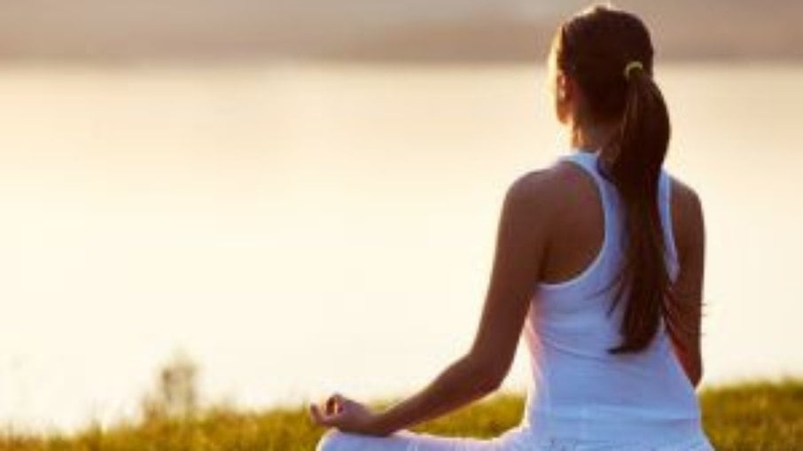 Janeiro Branco: descubra como a meditação pode auxiliar na saúde mental