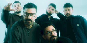 Colina divide libera 1ª parte de seu novo álbum 'Ego Frágil'