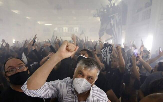 Durcesio quer ser lembrado como 'mais um torcedor do Botafogo' e se emociona: 'Nem nos melhores sonhos'