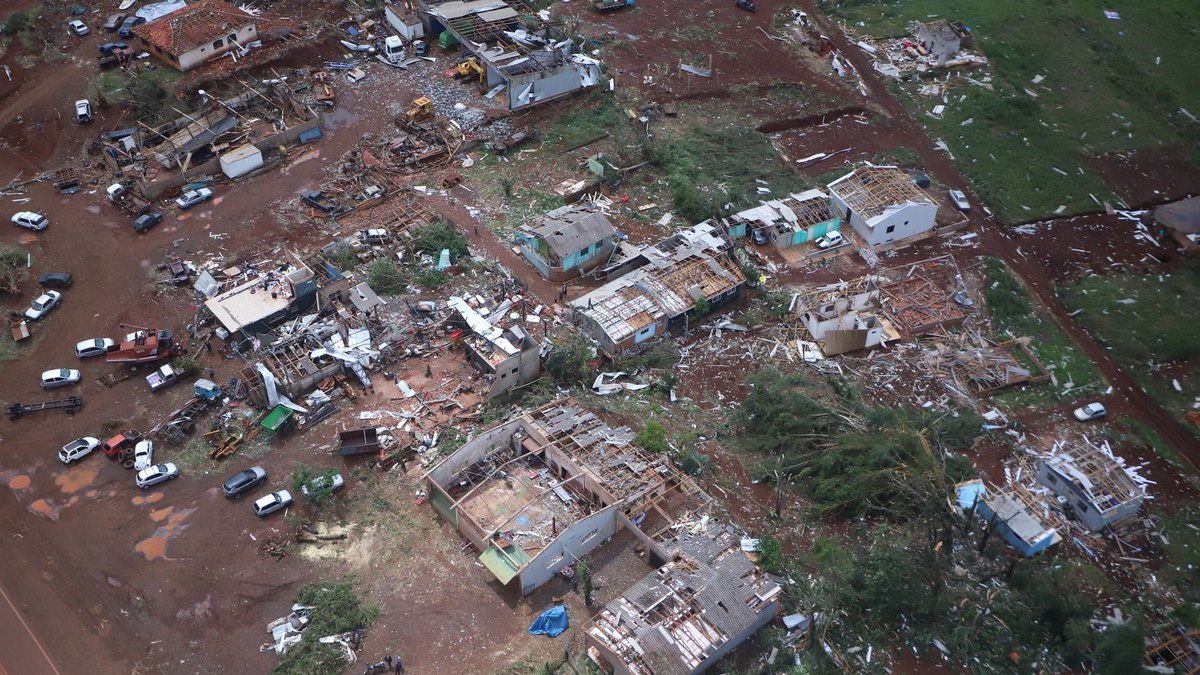 Efeitos do ciclone causaram tornado em Rio Bonito do Iguaçu (PR) Efeitos do ciclone causaram tornado em Rio Bonito do Iguaçu (PR)