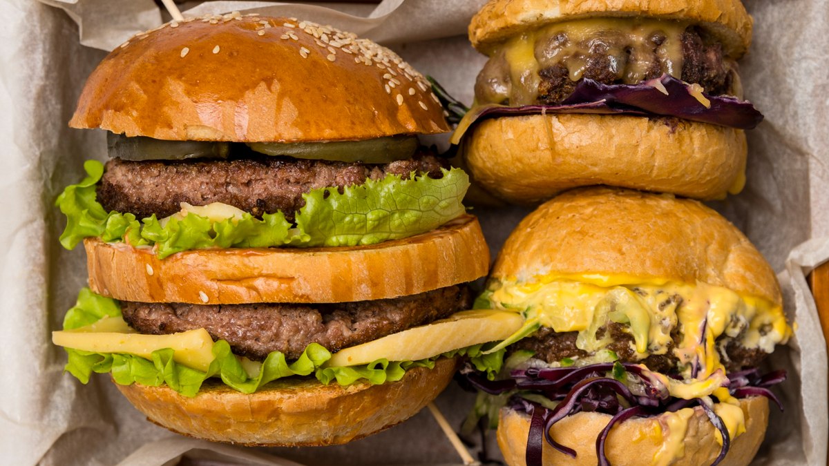 Receita de hamburguer e molho para curtir com a família e os amigos no feriadão (imagem ilustrativa)