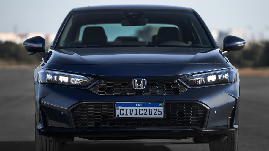 Vista frontal do Honda Civic Advanced Hybrid Vista frontal do Honda Civic Advanced Hybrid