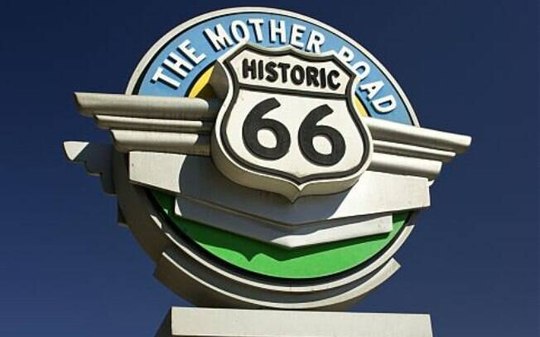 Rota 66 completa 100 anos e atrai turistas do mundo inteiro