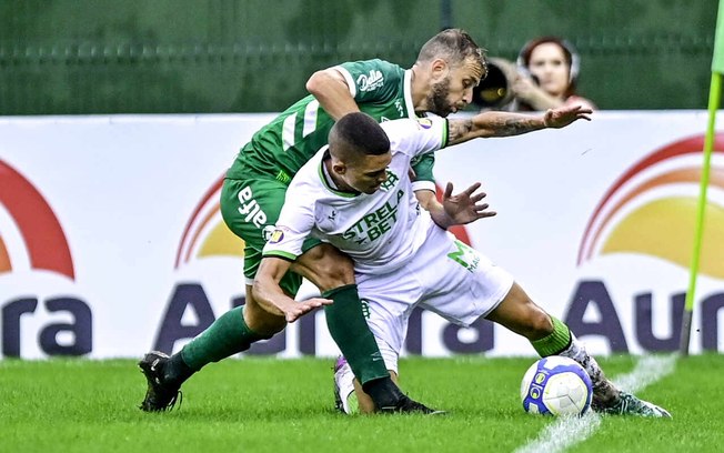 Chapecoense e América-MG mediram forças neste sábado, na Arena Condá