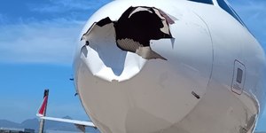 Voo da Latam é cancelado após pássaro causar estragos em aeronave