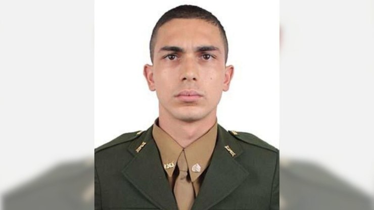 Sargento do Exército morre após tanque blindado tombar em ponte