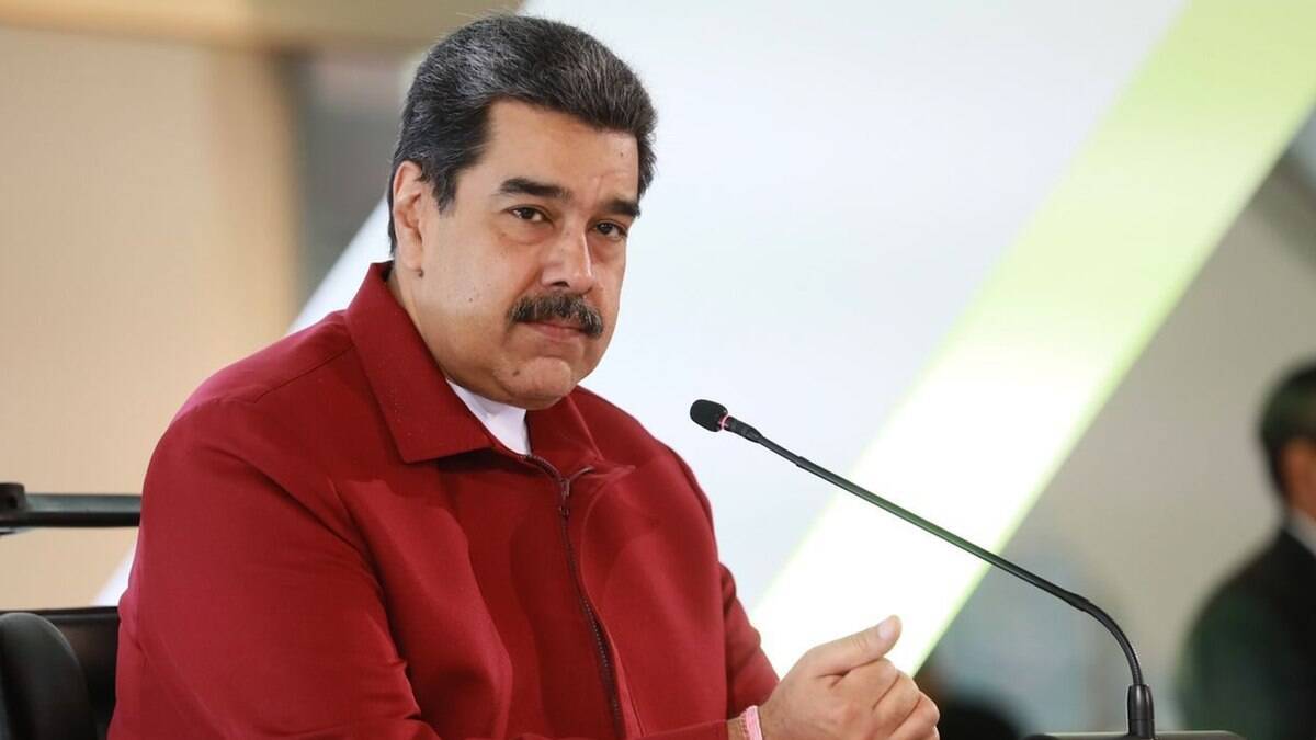 Maduro fala em 'avanços' sobre fim do embargo dos EUA a petróleo
