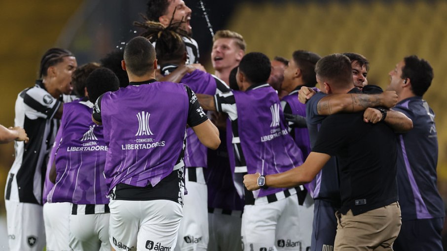 Botafogo arrancou empate com Barcelona, no Equador Botafogo arrancou empate com Barcelona, no Equador