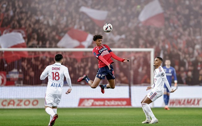 Lille e Lyon empatam num jogo de 2º tempo maluco
