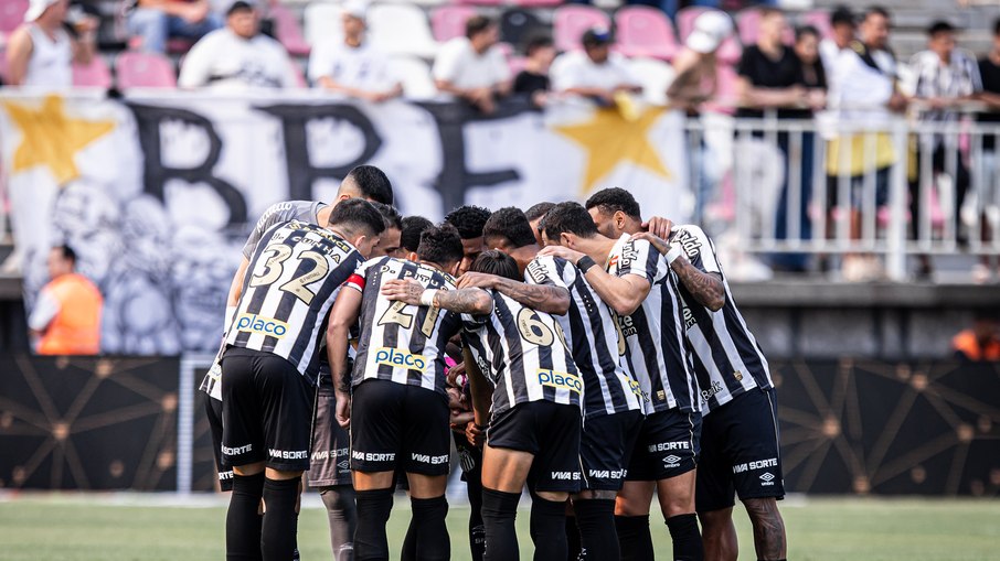 Santos entrou em campo no sábado, contra o Brusque