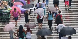 Frente fria que causou chuvas em MG chega em SP nesta quinta