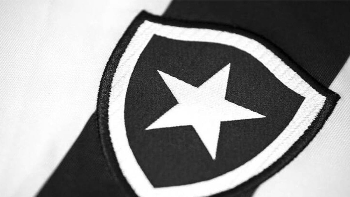 Jogador do Botafogo revela que foi convidado para esquema de
