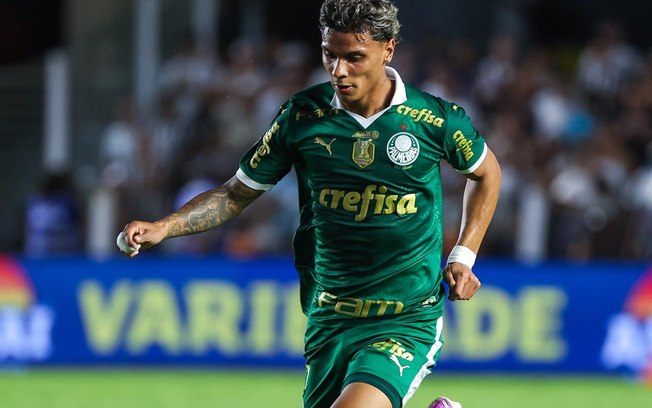 Richard Ríos em ação pelo Palmeiras 