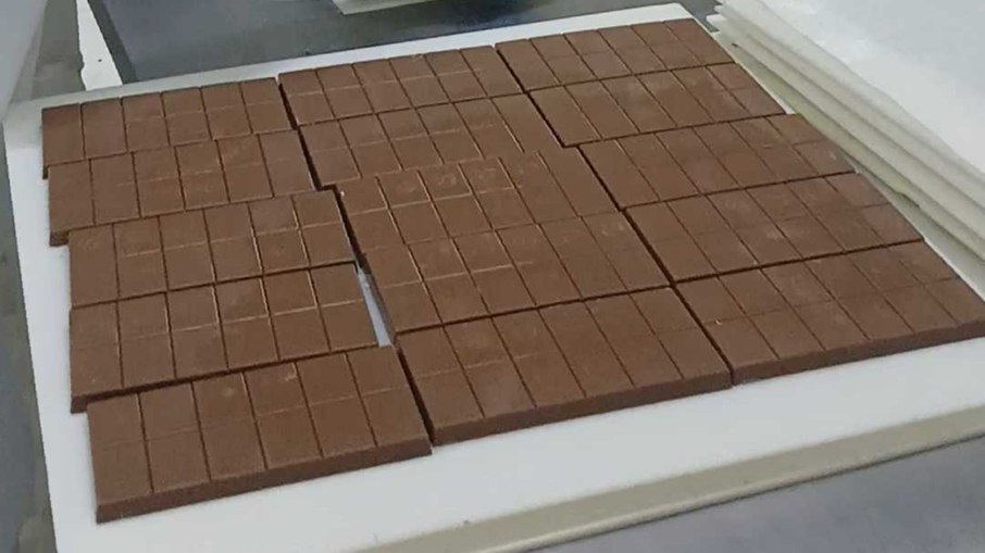 Barra de chocolate fora do molde