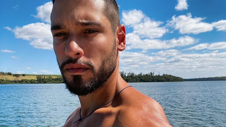 O ator Bruno Fagundes, 33, falou com exclusividade ao iG Queer.