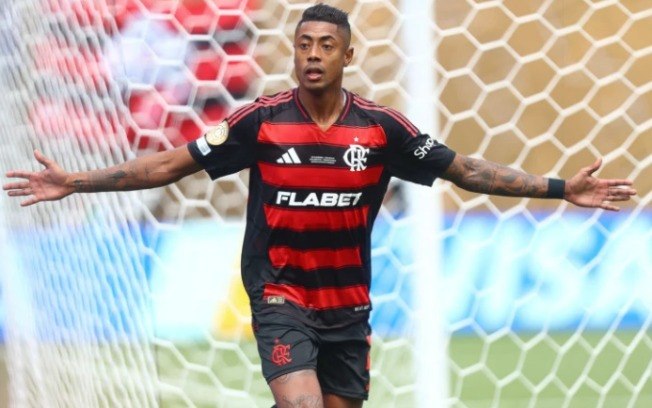 Bruno Henrique comemora gol contra o Chelsea