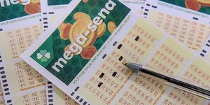 Duas apostas dividem prêmio de R$ 103 milhões da Mega-sena