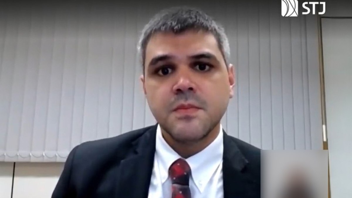 Humberto Pradera, servidor exonerado do STJ, é investigado por suposto vazamento de decisões judiciais Humberto Pradera, servidor exonerado do STJ, é investigado por suposto vazamento de decisões judiciais