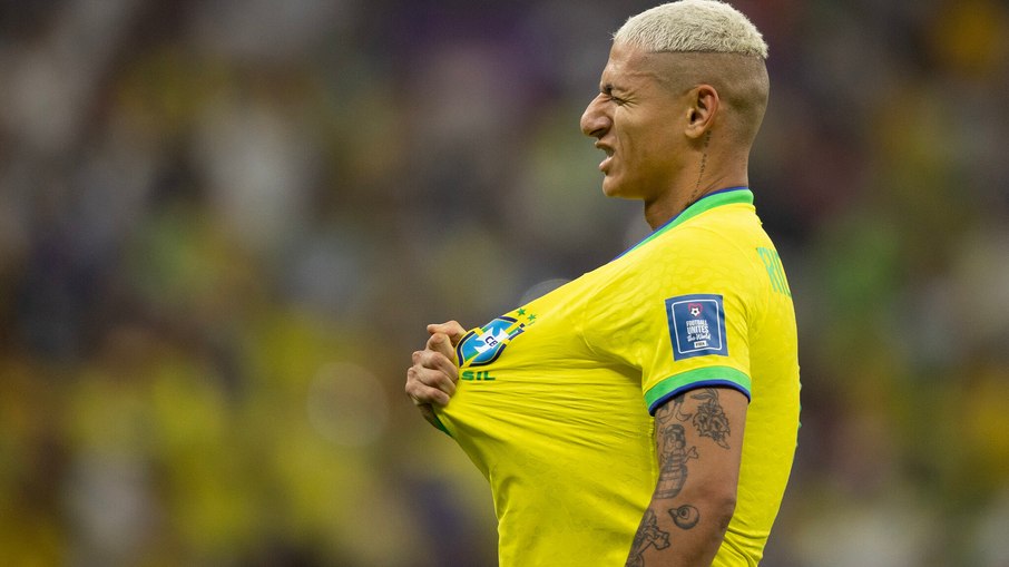 Richarlison marca golaço, Brasil vence Sérvia e estreia bem na Copa