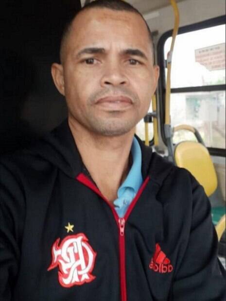 O torcedor do Flamengo Valdecir Rosa Farias 