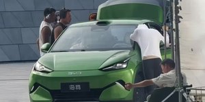 Flagra revela novo BYD Dolphin Mini maior e mais potente