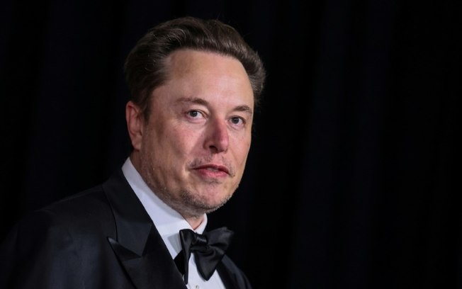 O propritário da companhia de veículos elétricos Tesla, Elon Musk, em 13 abril de 2024 em Los Angeles