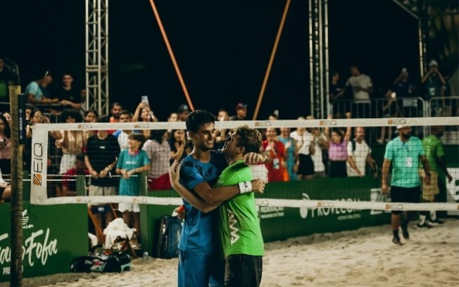 Daniel Mola e Giovanni Cariani se superam, derrubam campeões do mundo e vão à semi no Amazônia Open