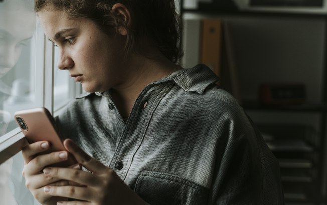 Tempo de tela eleva os níveis de ansiedade em adolescentes