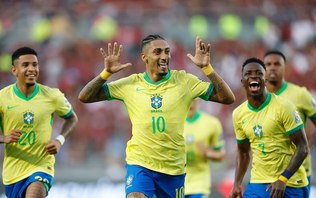 Raphinha revela que quase defendeu seleção campeã da Eurocopa