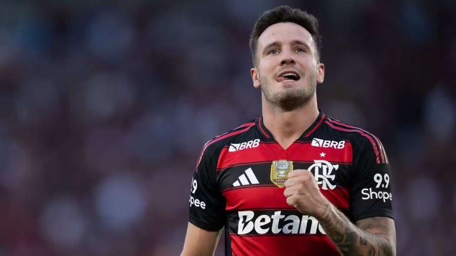 Saúl foi contratado pelo Flamengo em 23 de julho