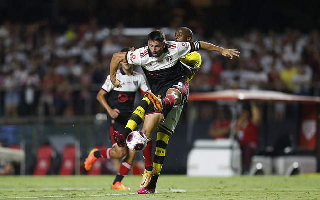 Calleri tem lesão confirmada e deve desfalcar o São Paulo por um mês