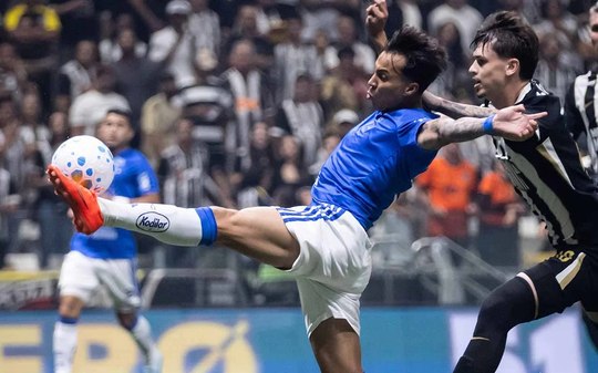Carrasco, Kaio Jorge marca e Cruzeiro vence Atlético 