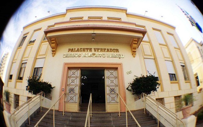 Câmara de Araraquara aprova LOA 2026 com orçamento de R$ 1,9 bilhão e 25 emendas Câmara de Araraquara aprova LOA 2026 com orçamento de R$ 1,9 bilhão e 25 emendas