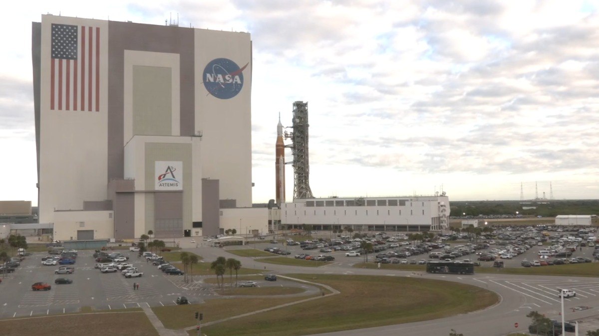 Após 30 anos em órbita, Hubble está perdendo altitude e pode cair na Terra