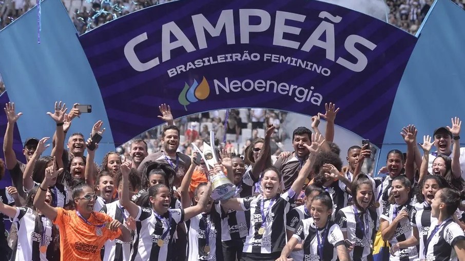 Globo cria faixa exclusiva para futebol feminino a partir de 2026