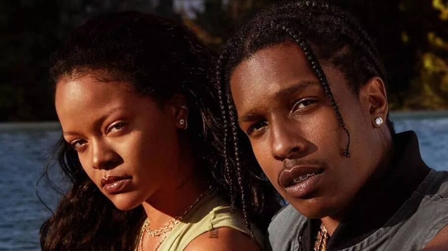 Rihanna e ASAP Rocky em foto de divulgação da 'Fenty Skin'