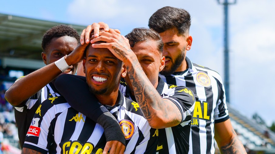 Ex-Flamengo e Cruzeiro vive bom início de temporada em Portugal Ex-Flamengo e Cruzeiro vive bom início de temporada em Portugal