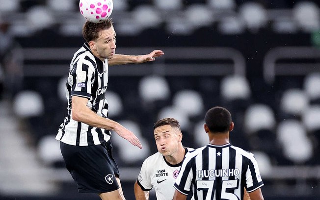 Chaves chegou ao Botafogo em setembro Chaves chegou ao Botafogo em setembro