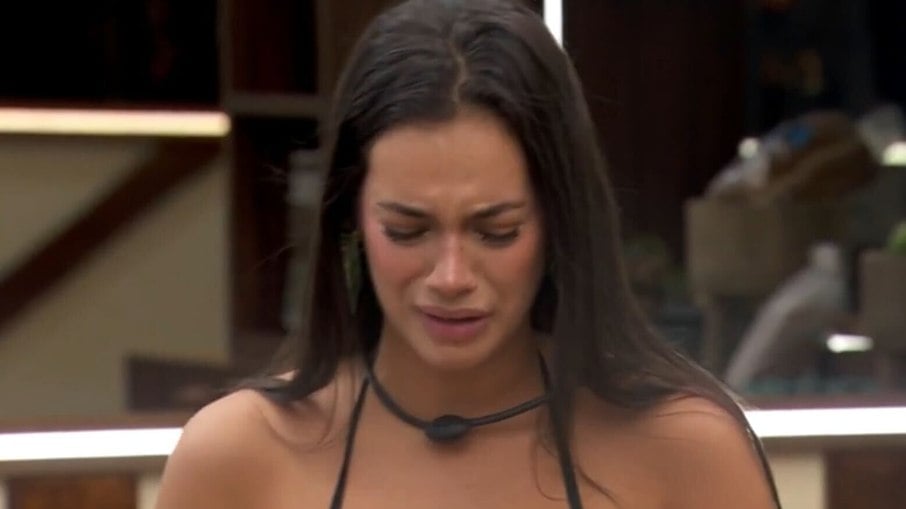 Alane chora após levar punição no 'BBB 24'