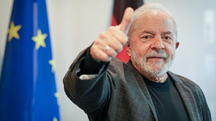“Cada macaco no seu galho”, diz Lula ao defender judicialização do IOF